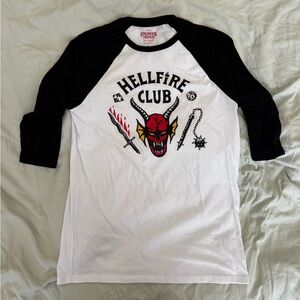 Stranger Things Netflix Hellfire Club Raglan T-Shirt Adult Size Small